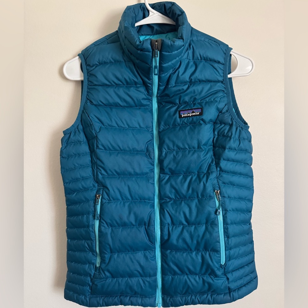 Patagonia Teal and Aqua Quilted Down Vest